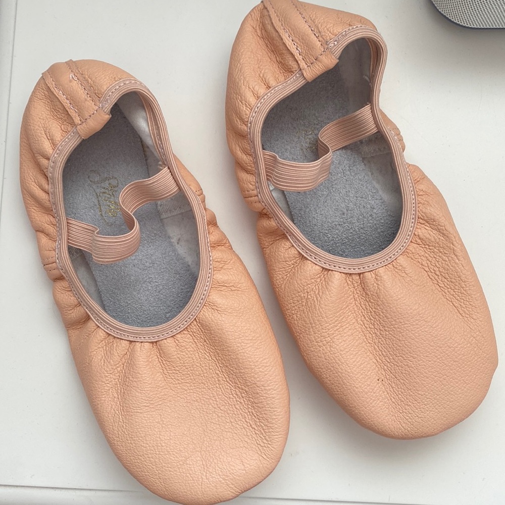 Girls Stelle Ballet Shoes size 3